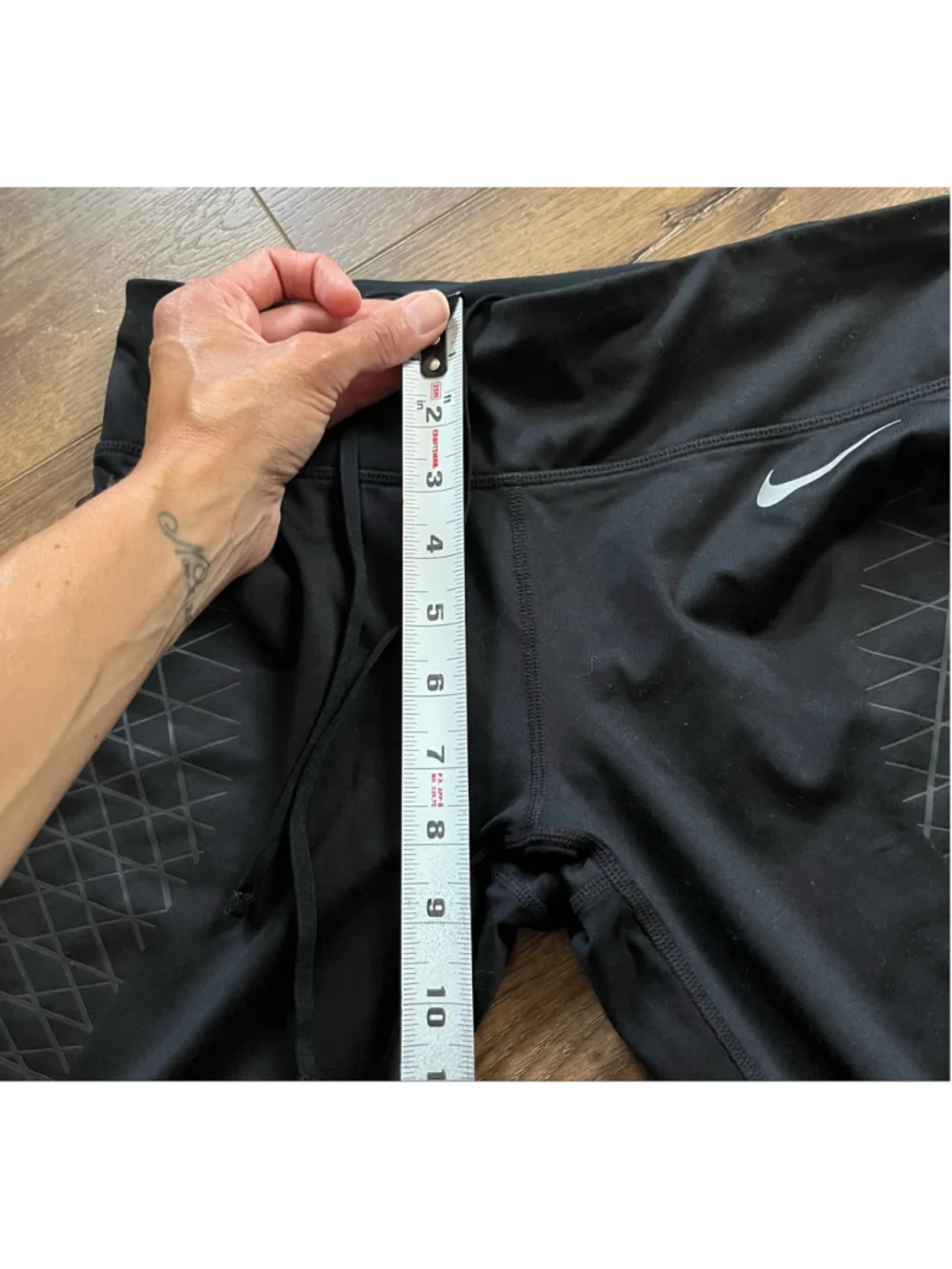 Nike women’s dri fit stretch athletic leggings size M